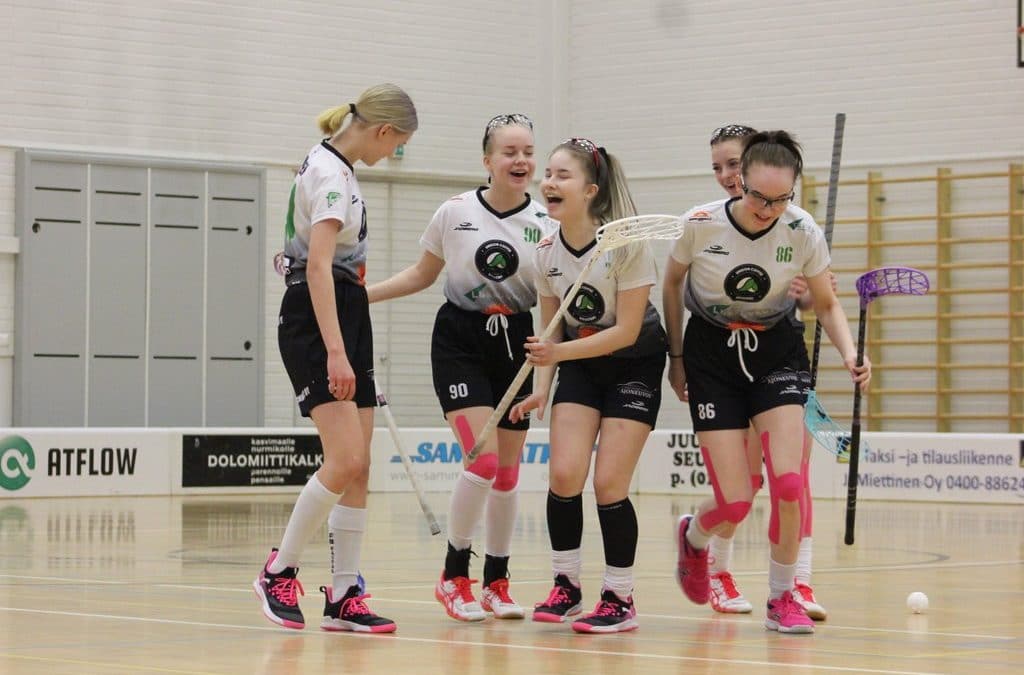 C-tytöt varmistivat paikkansa playoff-karsintoihin