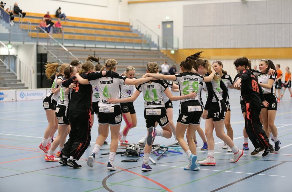 T16 tytöt päättivät runkosarjan voittoon ja tappioon